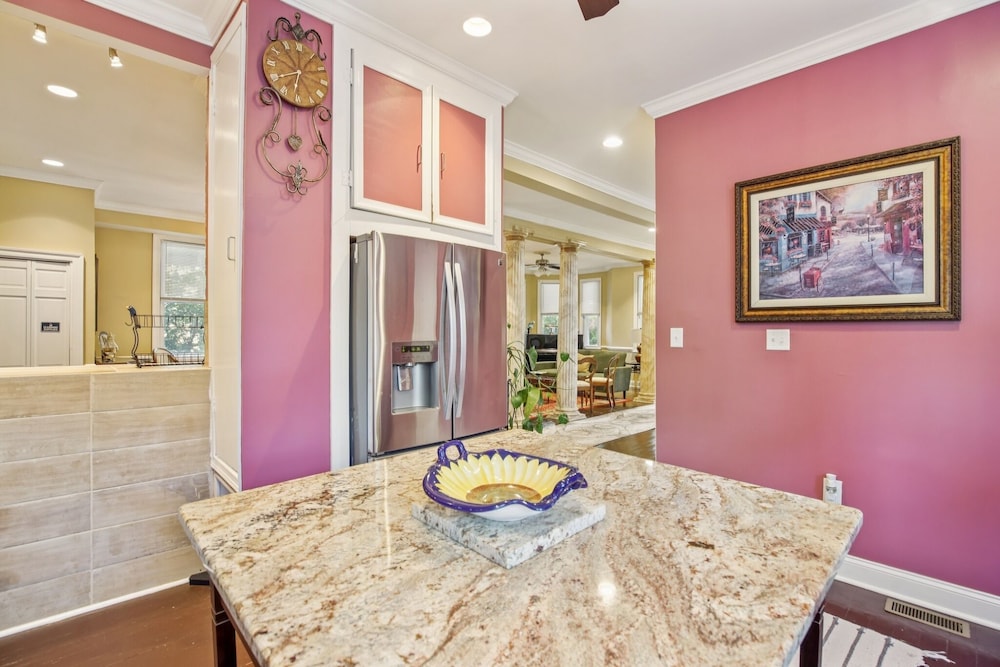 Charming Victorian Home With Porch & Large Yard 7 Bedroom Home