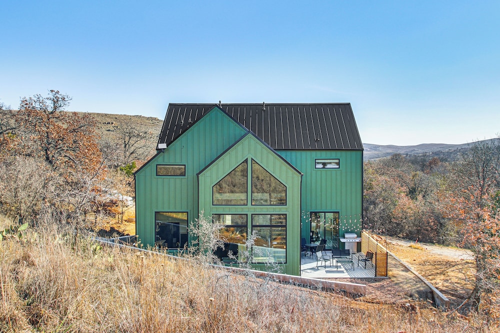 Walk to Lake: Home w/ Game Room in Medicine Park!