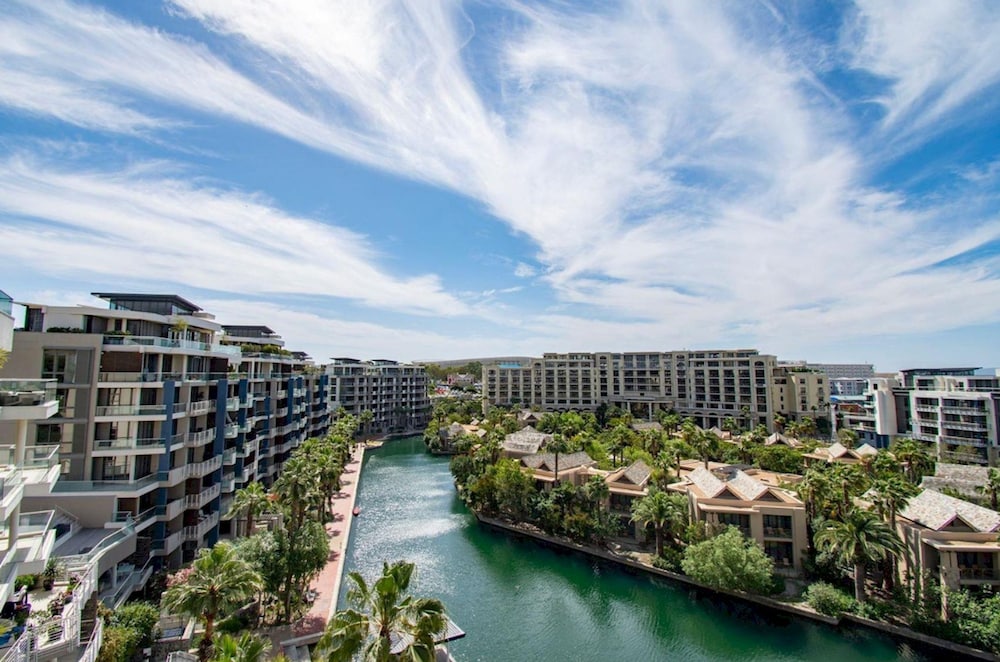 Executive Yacht View Two Bedroom Apartment - 409