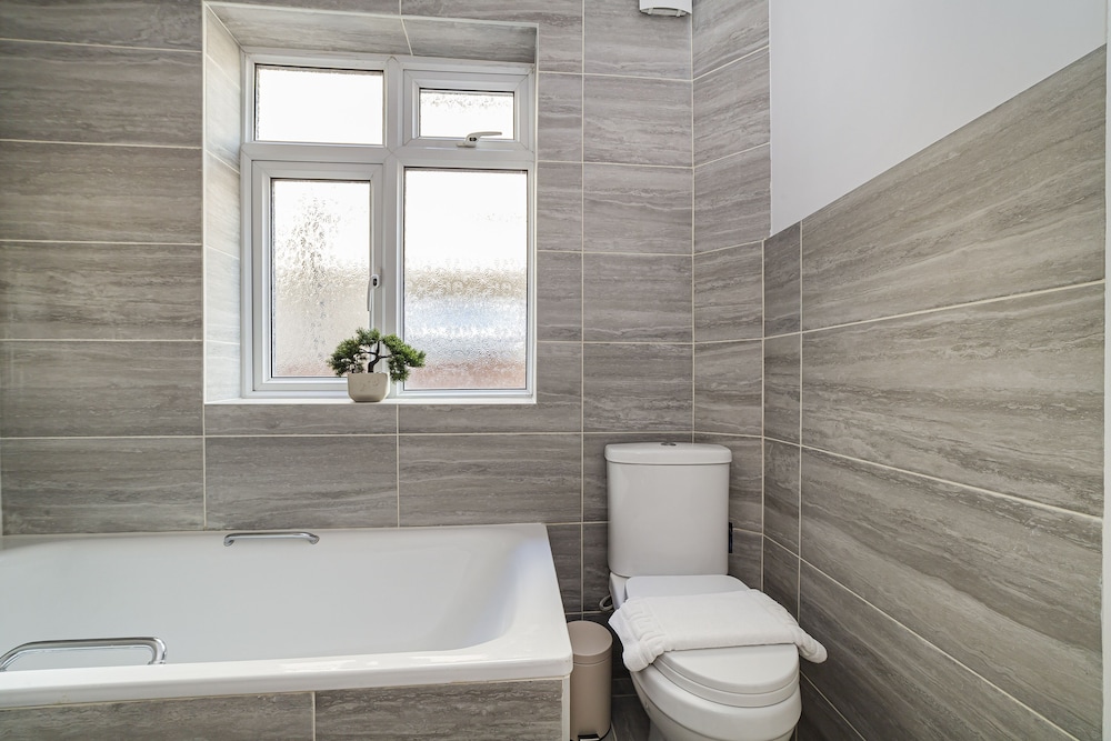 The Neasden Villas