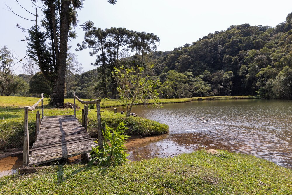 Sitio Natureza piscina e churrasqueira