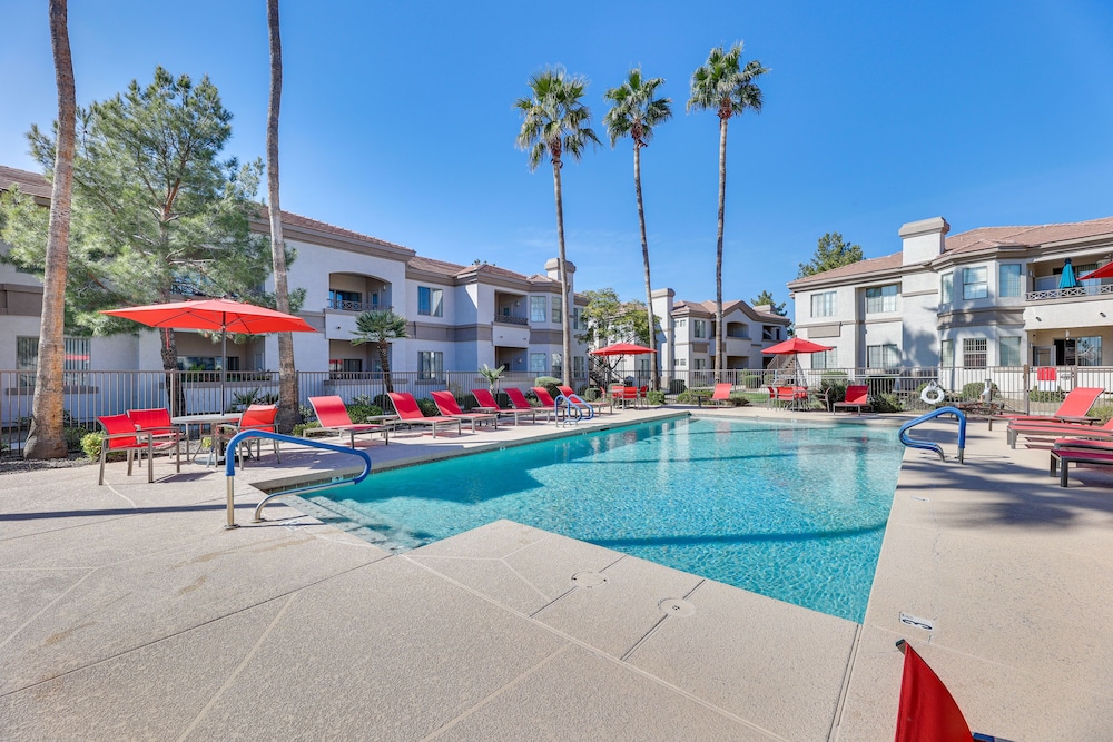 First-floor Condo w/ Pool Access in Mesa!