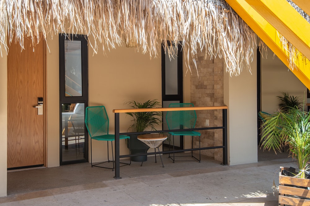 Hotel Mayan Monkey Los Cabos - Image 1