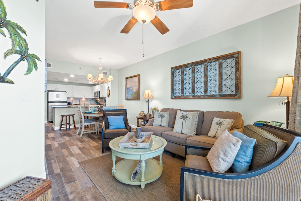 Grand Panama Beach Resort by Book That Condo