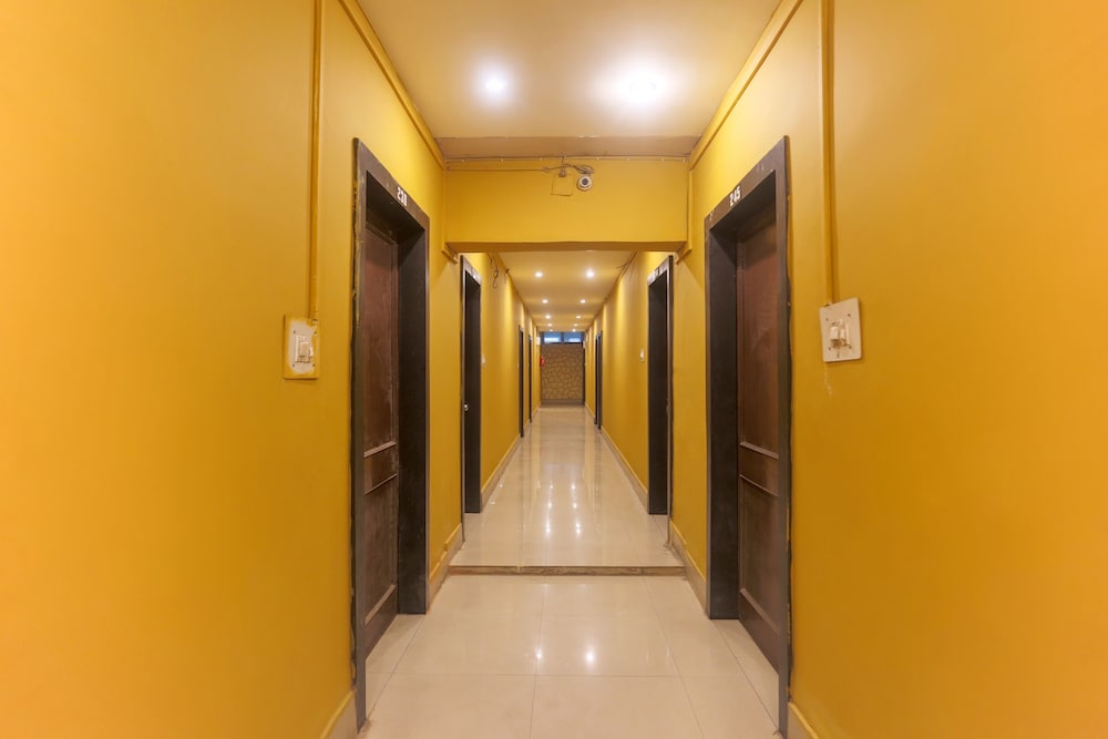 OYO 48884 Hotel Trishakti view 3