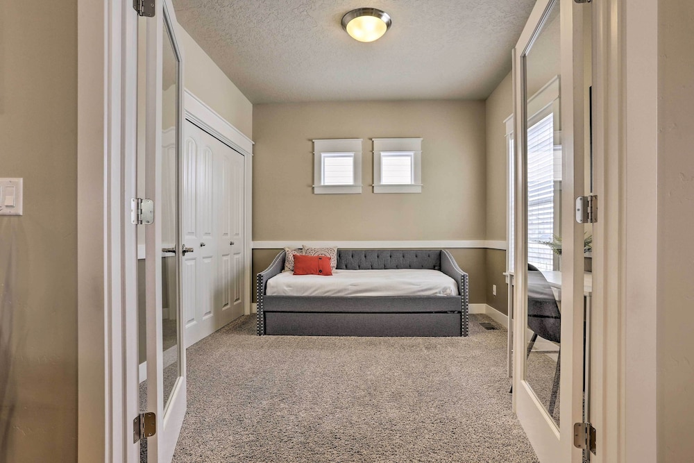 Charming Boise Home ~ 8 Mi to Downtown!