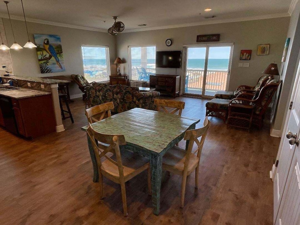 Beachgate Condo Suites And Hotel 341+342 4 Bedroom Condo