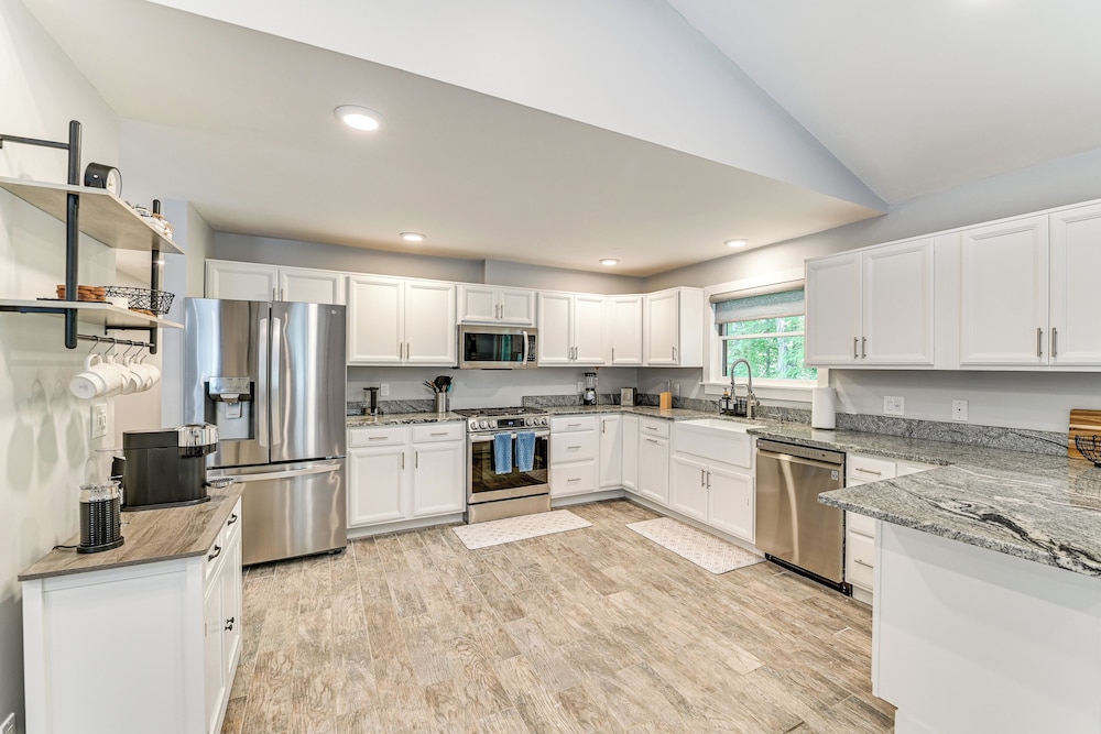 Fish, Swim, Kayak: Home w/ Catskill Creek Views!