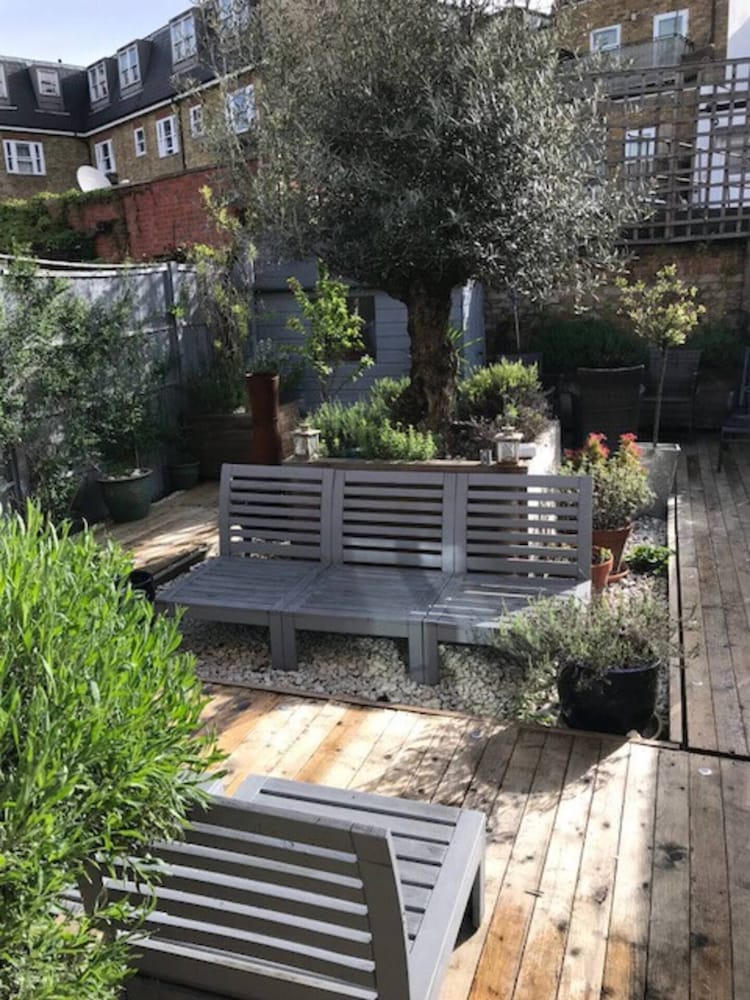 Stunning 3 Bedroom House With Garden in Battersea
