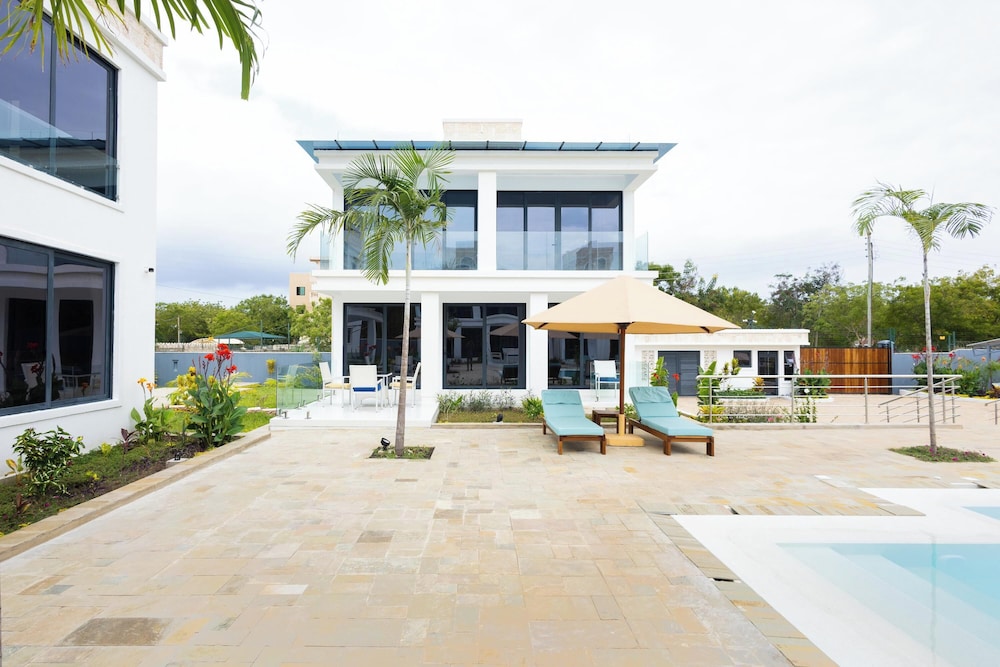 Amkia Villas Diani