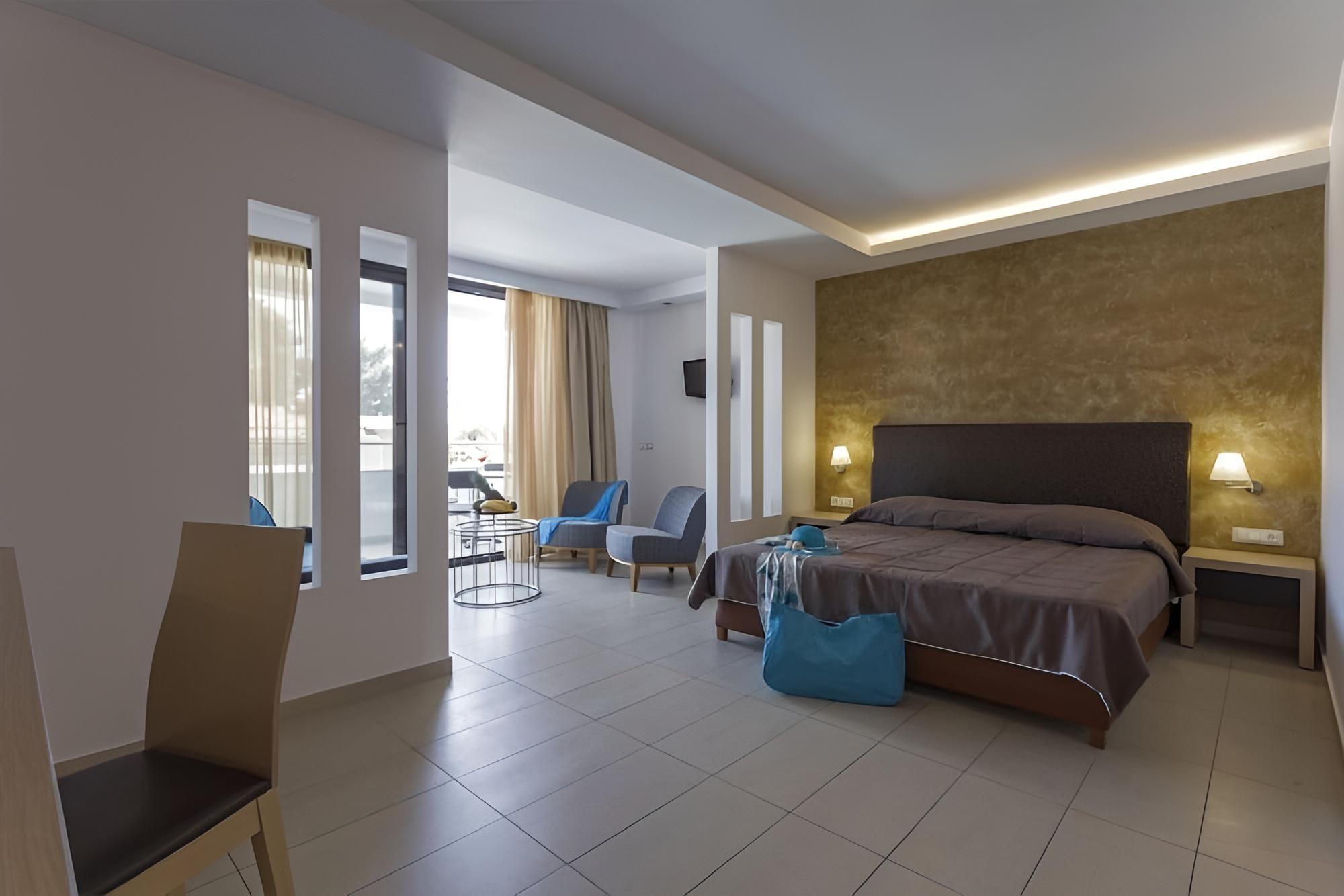 Lagomandra Beach Hotel