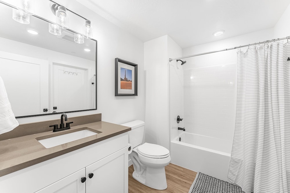 Starlight Crossing 4 Bedroom Condo
