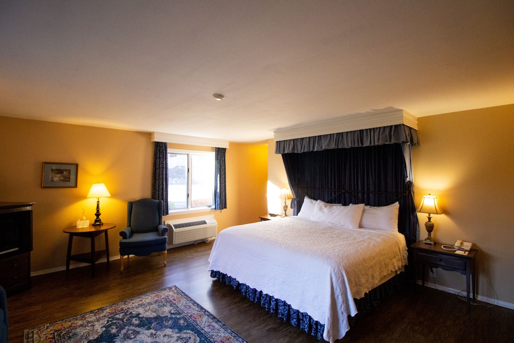 Delamater Inn