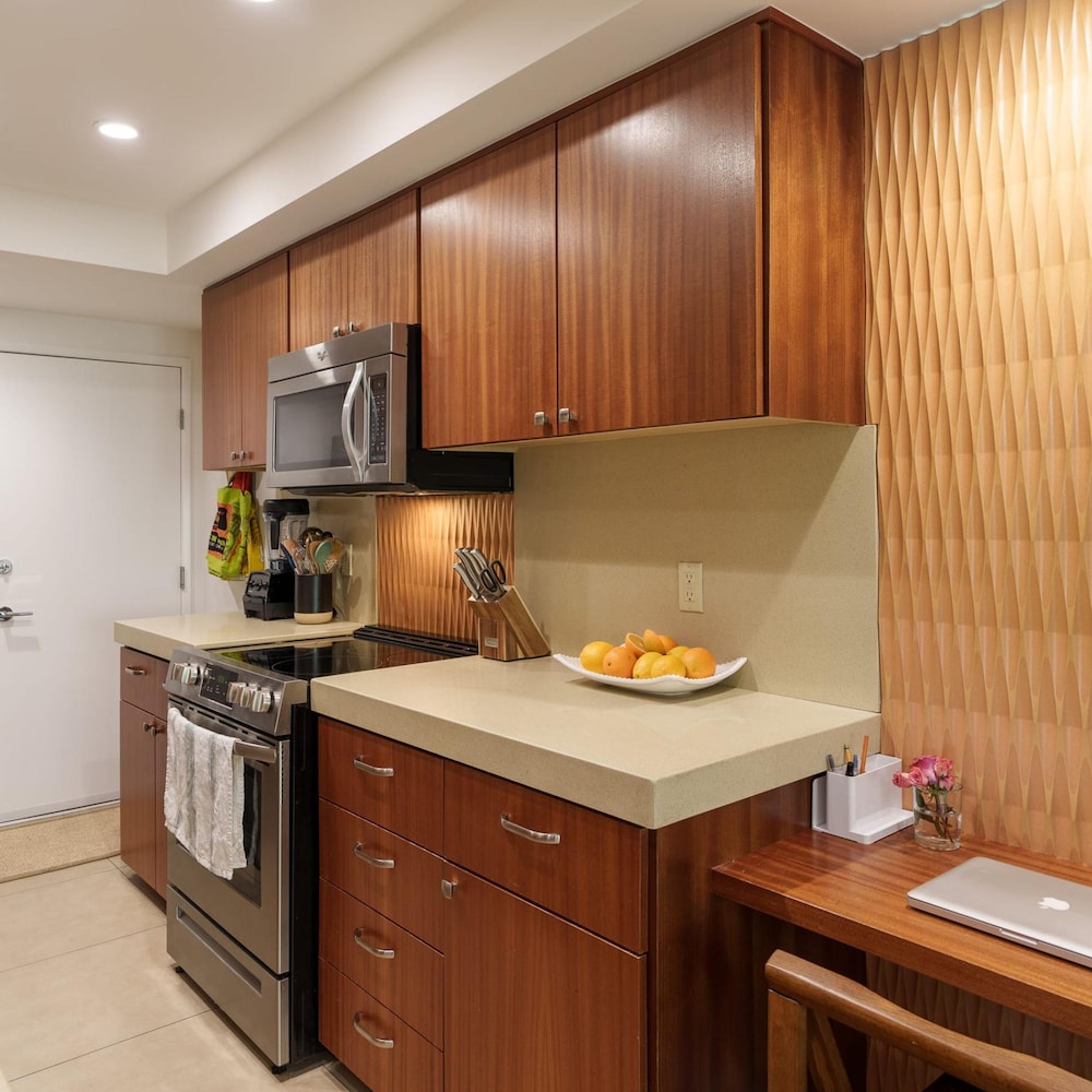 Paradise at the Pointe