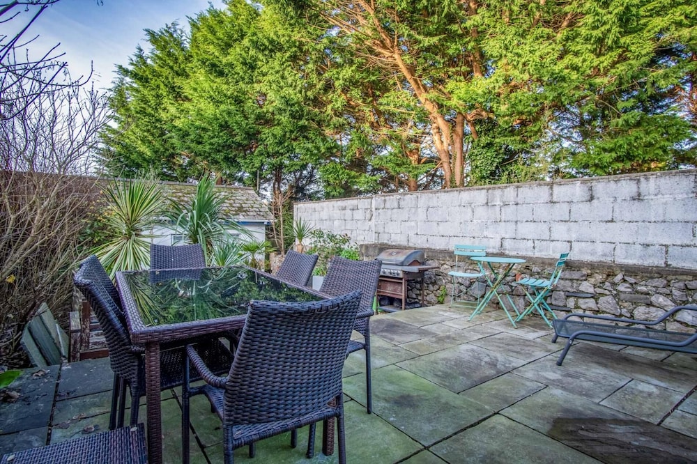 Taliesin - 5 Bedroom Holiday Home - Tenby