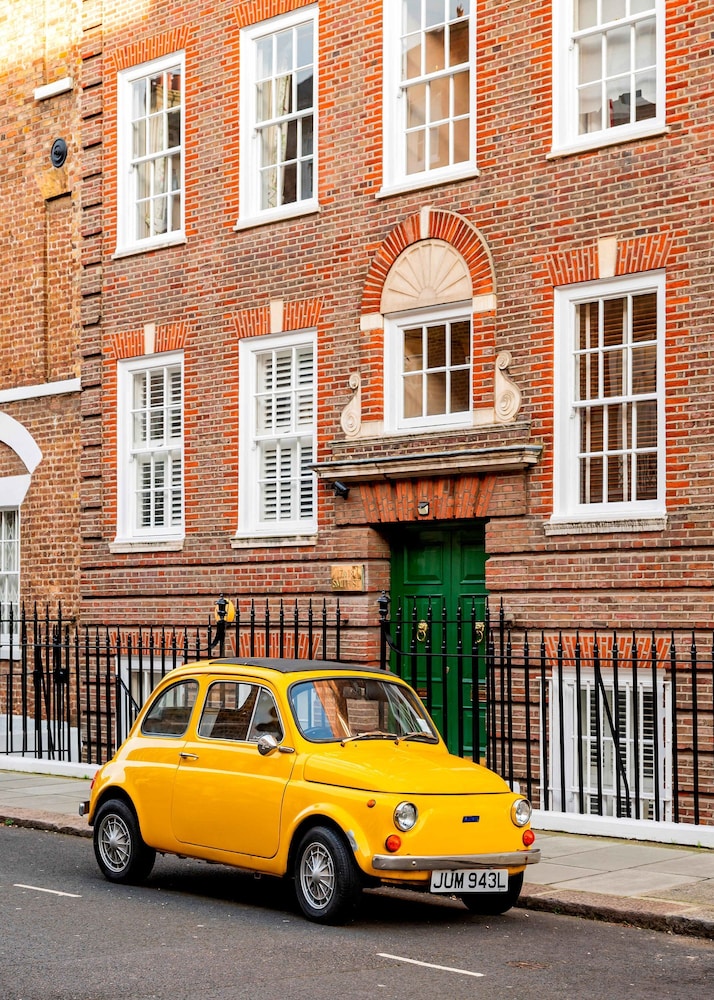 The Chelsea Flower 2 bed -by Out of Office Lifestyle