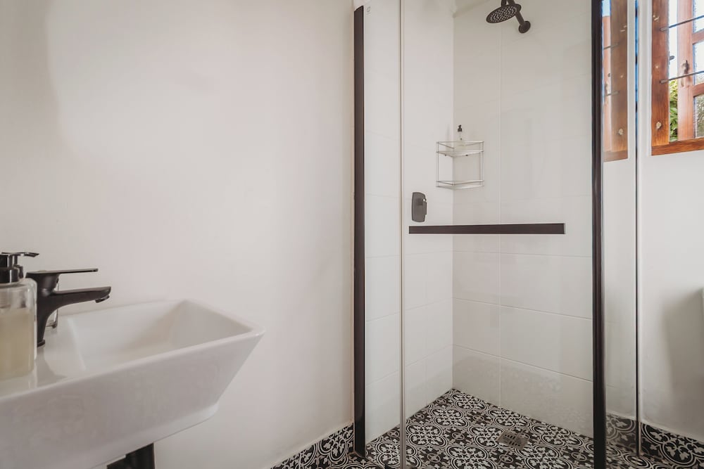 Acorn Guest House