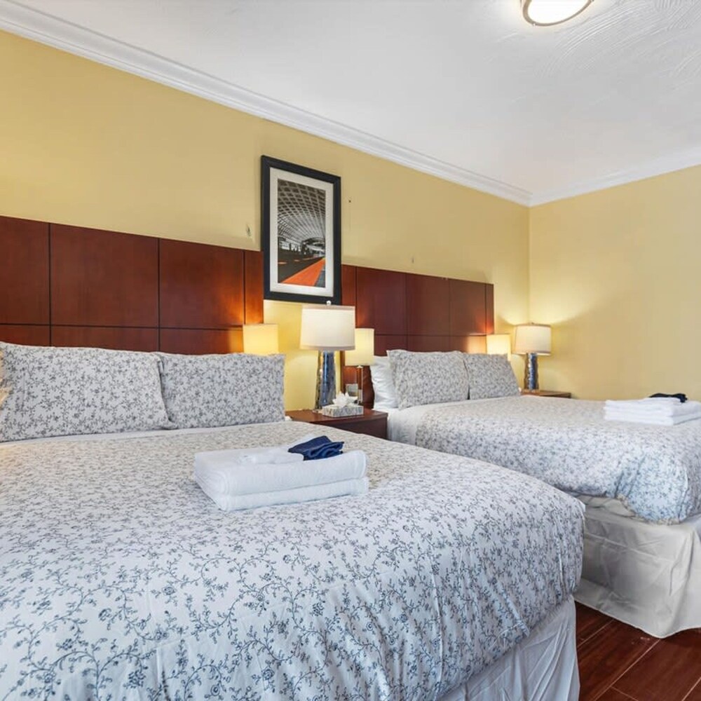 Family Group Trips to DC 4-br Close to Metro view 5