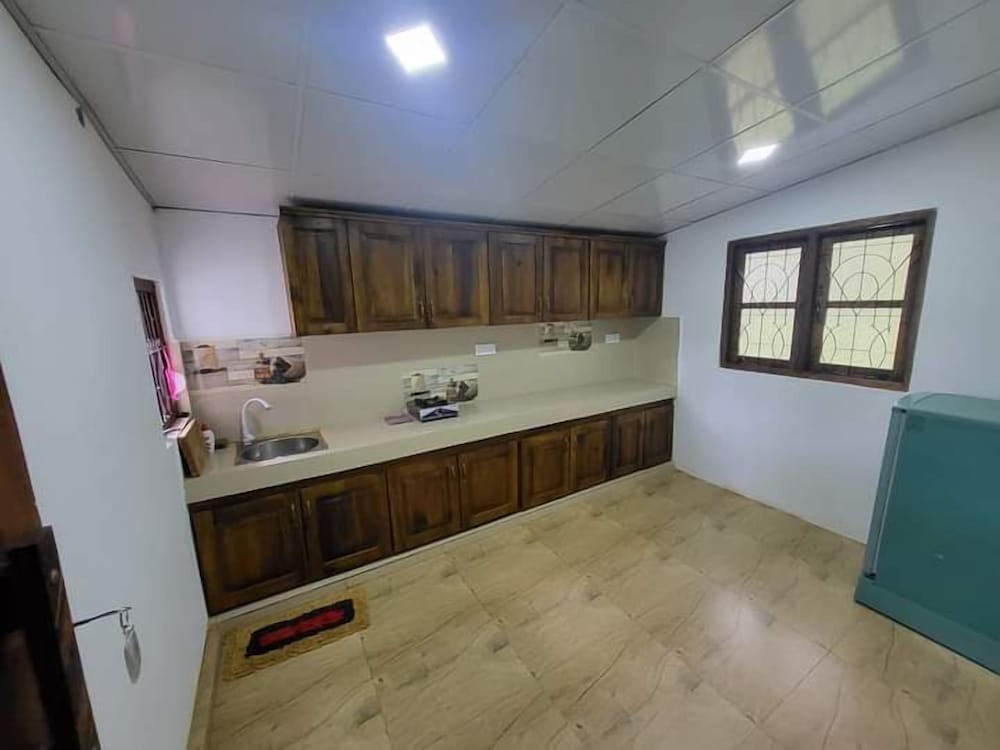 Kumbuk Sewana Villa