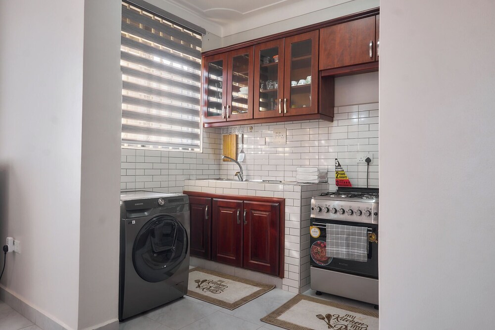 B&S Luxe Living