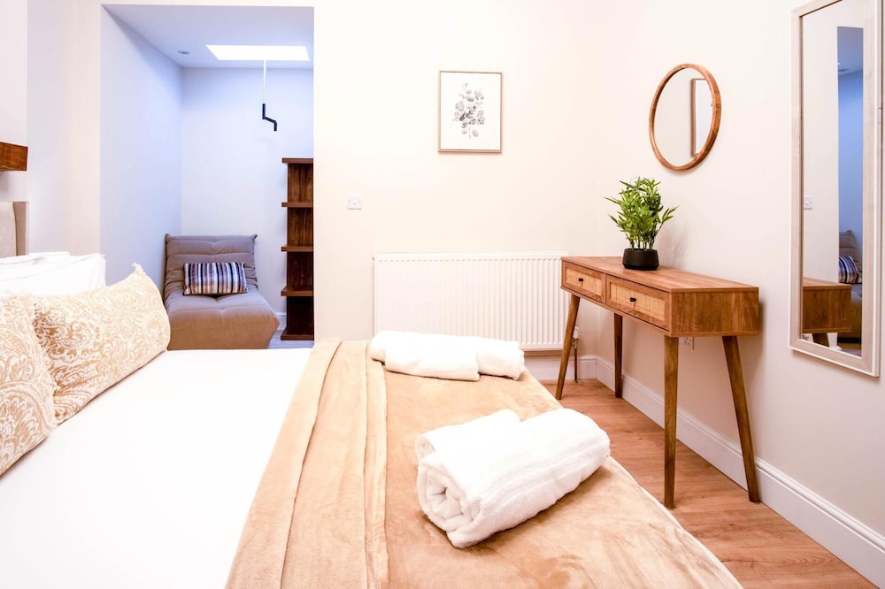 Seascape Retreat - 3 Bedroom Flat - Porthcawl