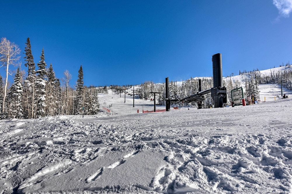 Group Ski Getaway Near the Base of Chairlift 8! view 3