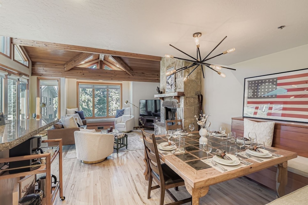 3br Deer Valley Family Retreat Hot Tub And Fireplace 7560 3 Bedroom Home