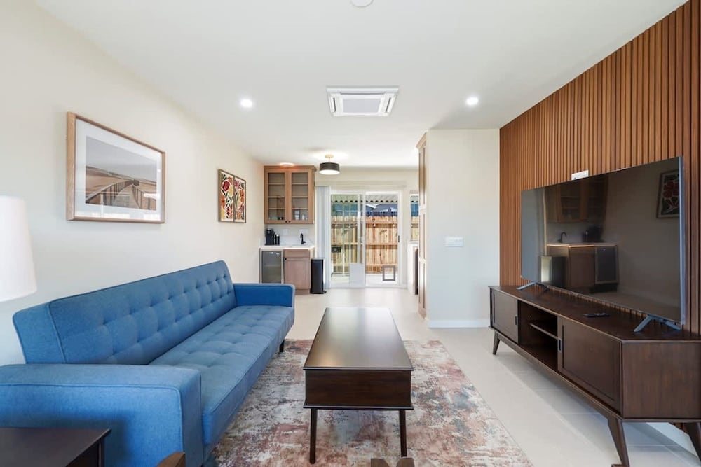 Urban Oasis - Just Remodeled