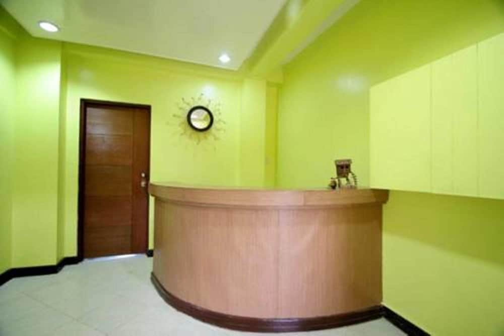 Luis Bay Travellers Lodge Coron