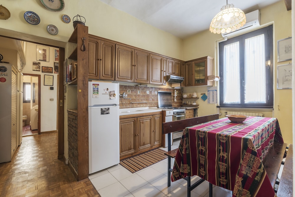 San Lorenzo Wooden Flat