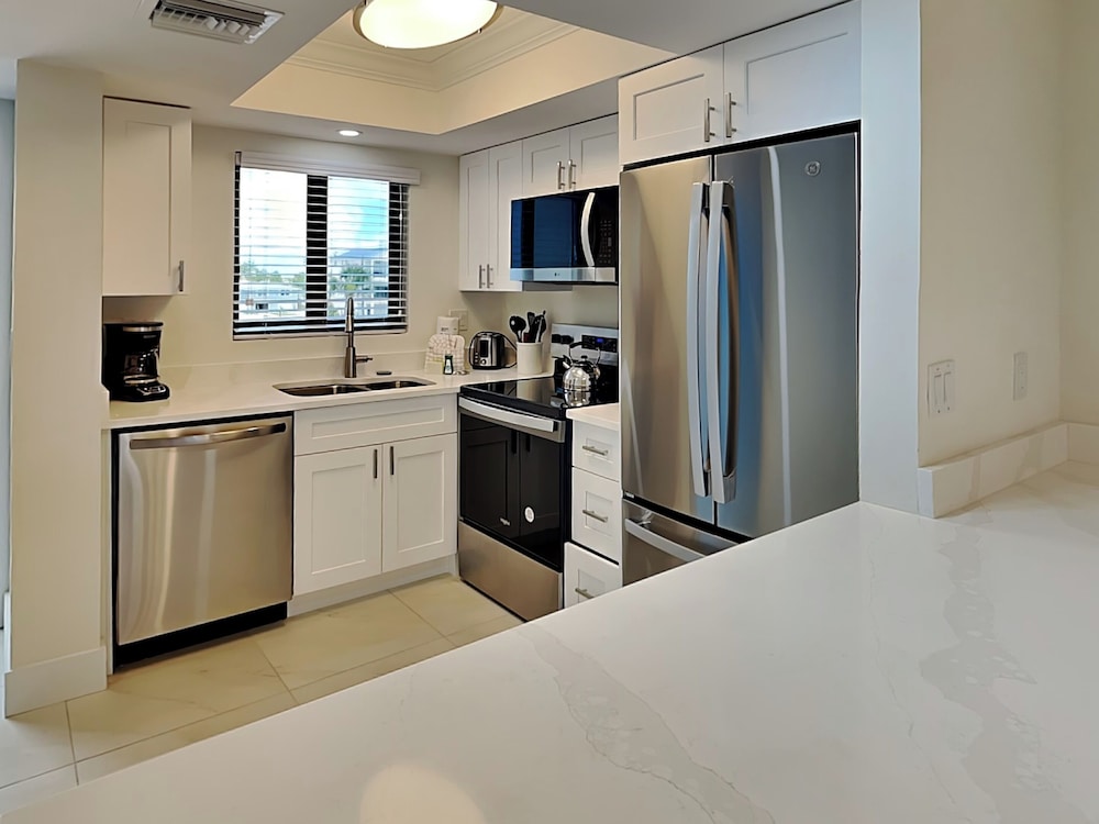 Seaside 2 by Distinctive Beach Rentals