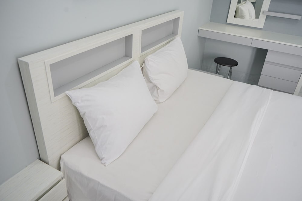 Brand New And Super Cozy Studio Room At Sky View Apartment