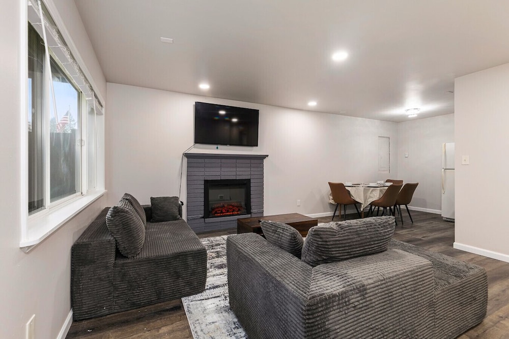 Quiet 3BR Retreat Near Woodinville Wine Country