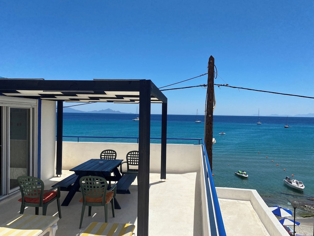 Annoula Studio & Apartments photo 1