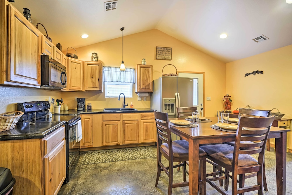 The Bunkhouse at Rolling Meadows Ranch w/ Grill! view 2