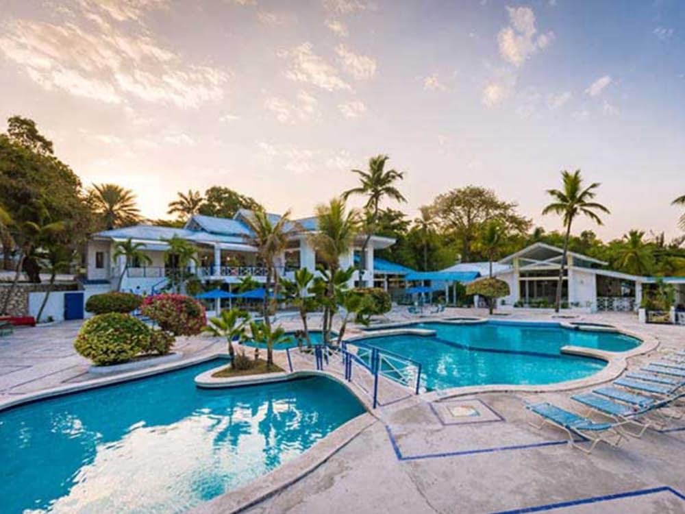 Kaliko Beach Club - All Inclusive Resort