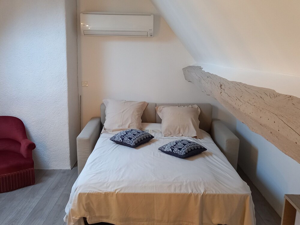 Character Vacation Home With Garden