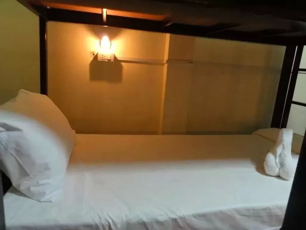 Seventeen Hostel