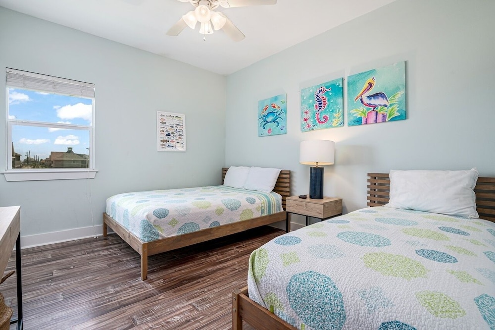 Chillax Inn 3 Bedroom Home by RedAwning
