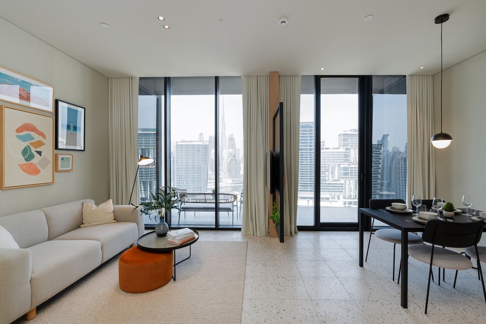 Upside Living - 1807 - BB