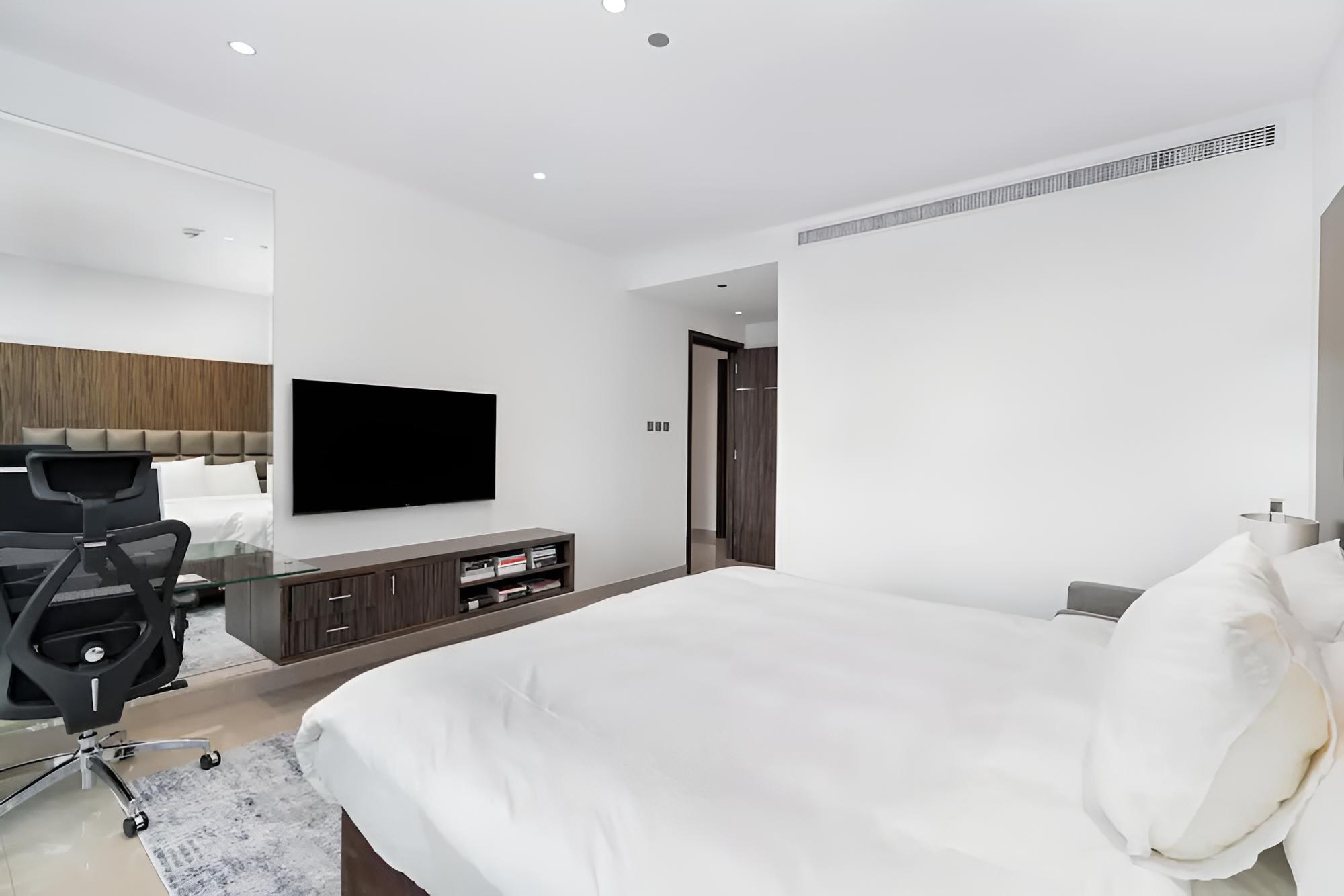 Cozy 2bdr in Jumeirah Lakes Towers