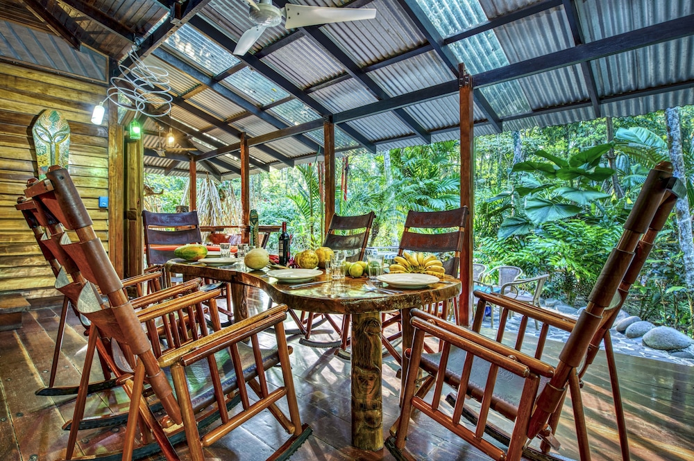 Congo Bongo EcoVillage Costa Rica