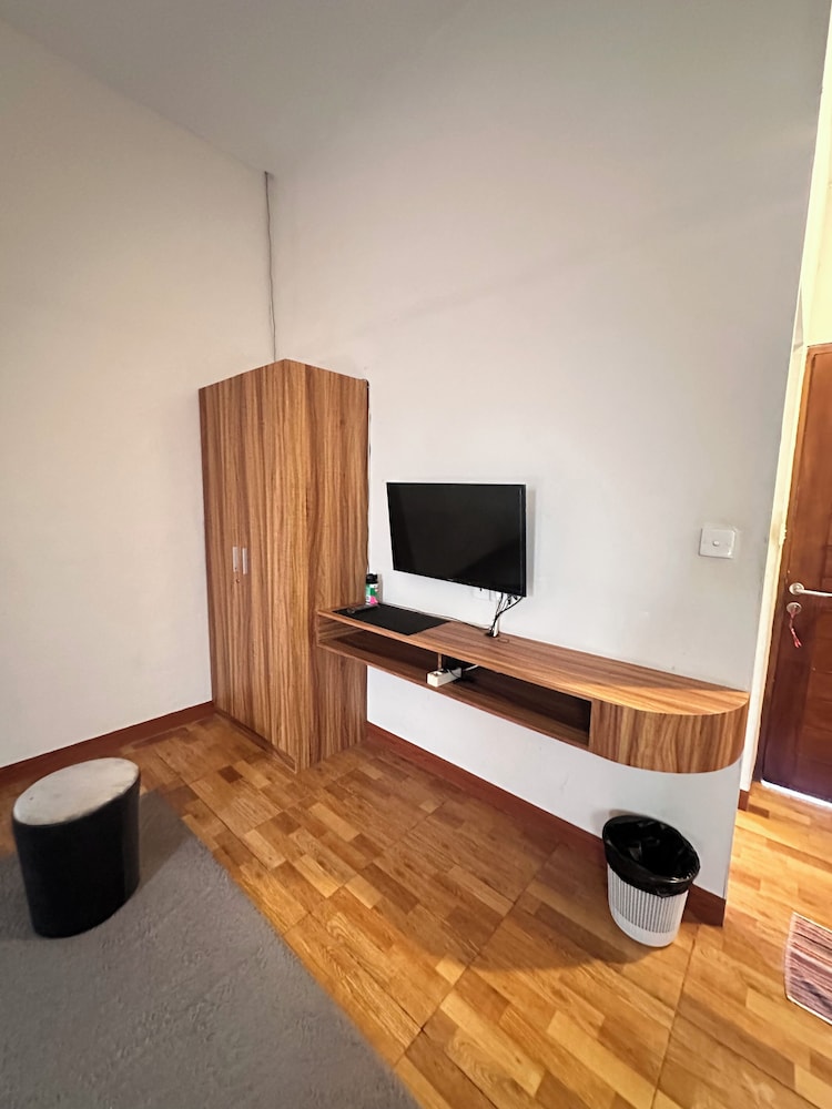 Dewandi Guest House