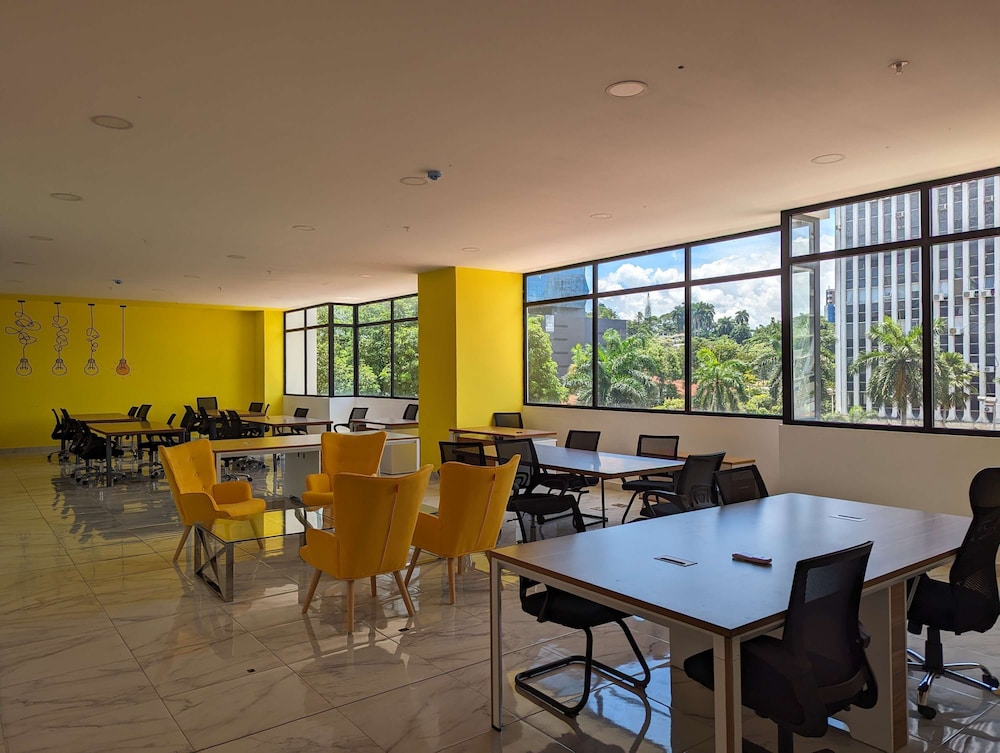 w Situated 1BR w Beautiful View in Calle 50