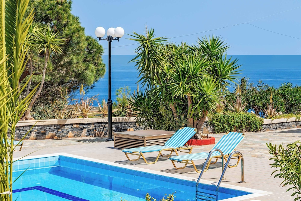 Villa Apollo Pelagia