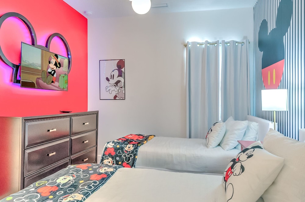 Amazing 5BD Family Townhouse at Paradiso Grande