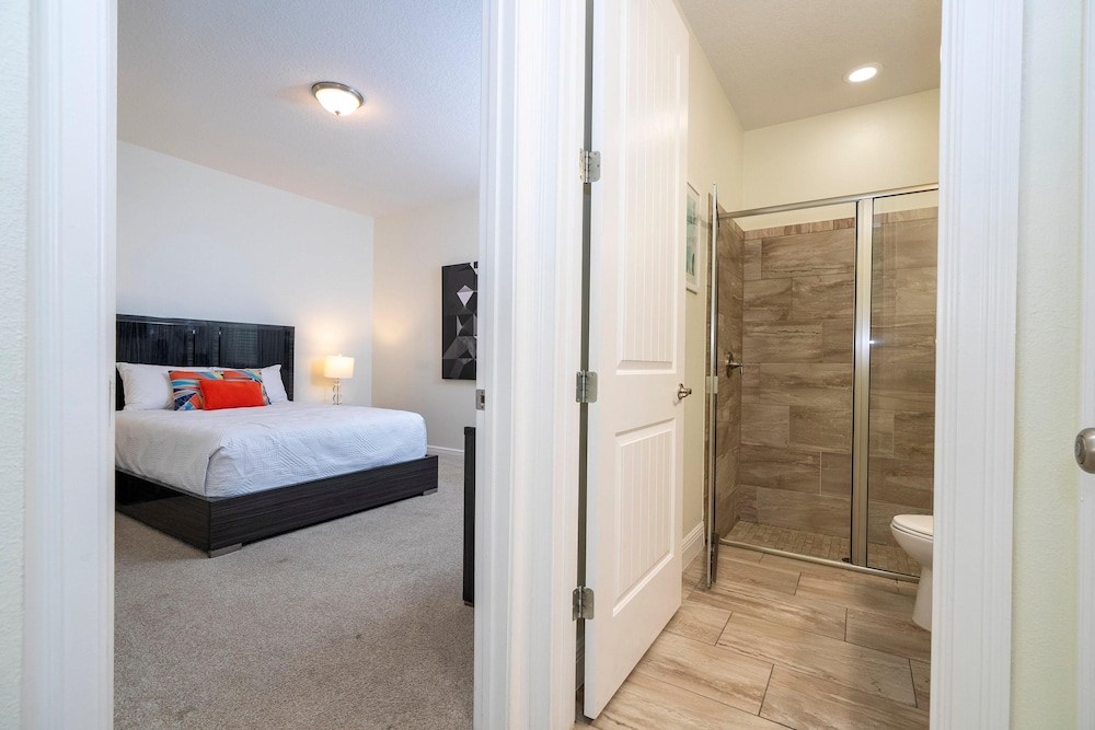 421 NP - Exquisite Retreat at Encore Resort