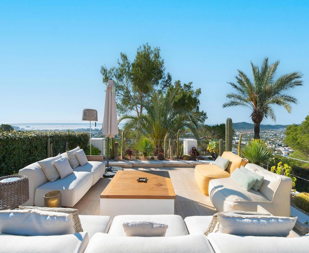 Appealing Villa Near Ibiza Town
