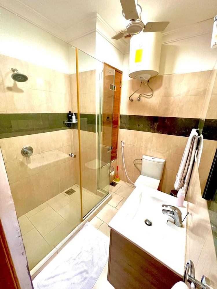 Colosseum Square Luxury Apartments