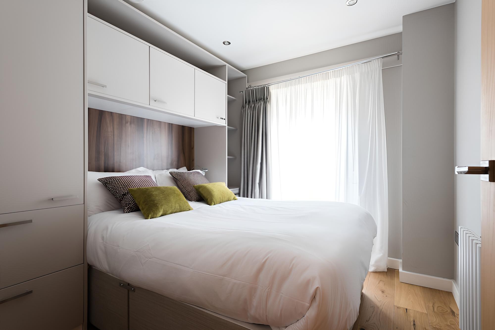 The Escalier Mews - Stunning 3BDR Mews Home Flooded with Natural Light